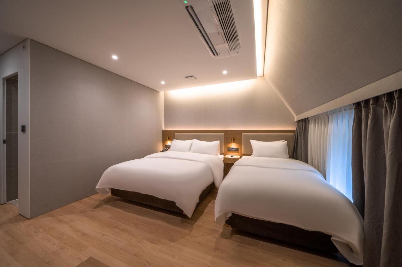 Comfort Inn Yeouido Сеул Экстерьер фото