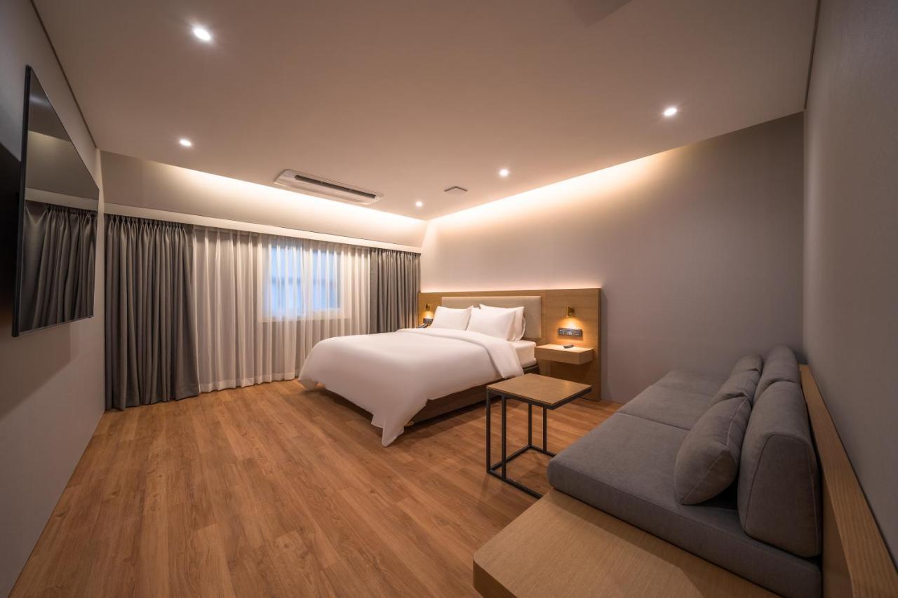 Comfort Inn Yeouido Сеул Экстерьер фото