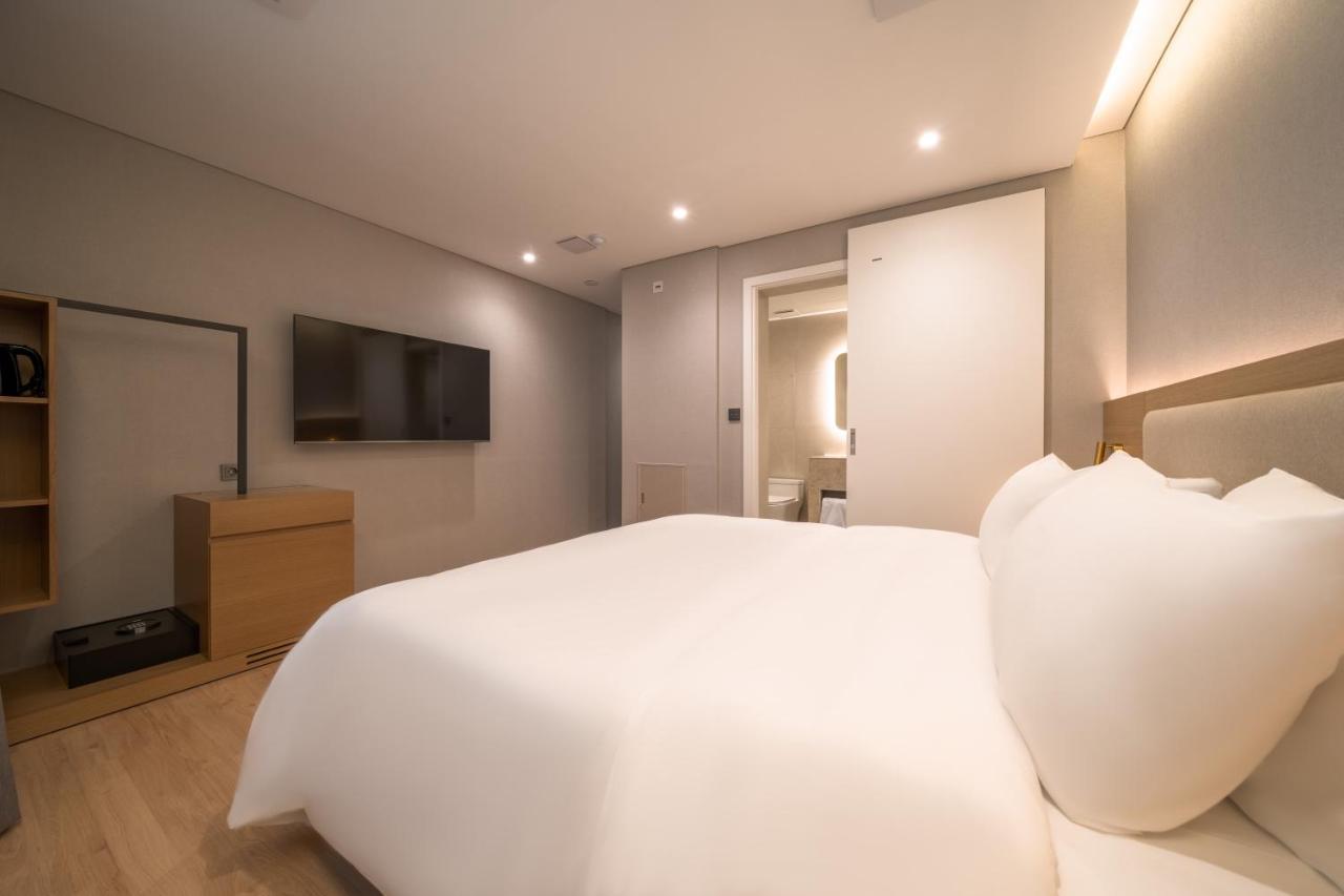 Comfort Inn Yeouido Сеул Экстерьер фото