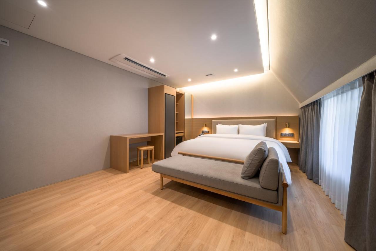 Comfort Inn Yeouido Сеул Экстерьер фото