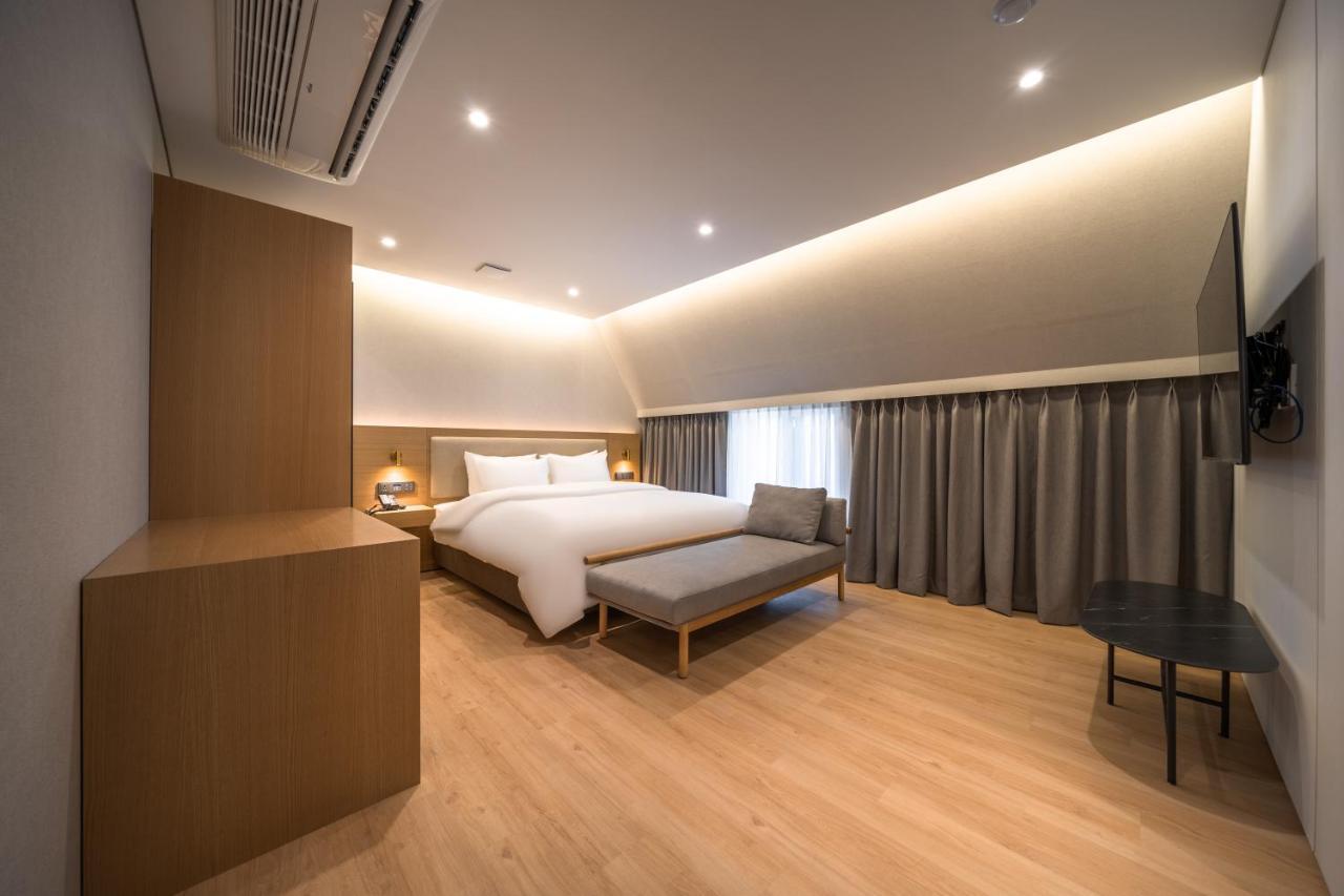 Comfort Inn Yeouido Сеул Экстерьер фото